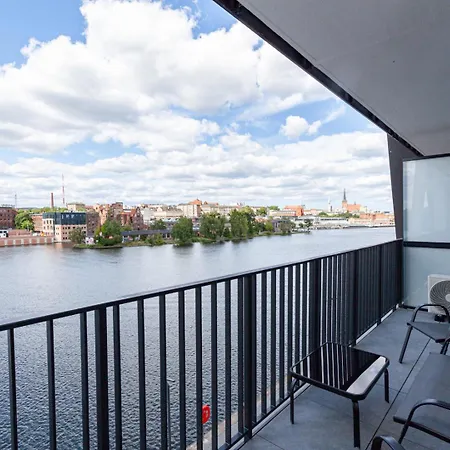 アパート Apartly- Riverview With Balcony & Parking