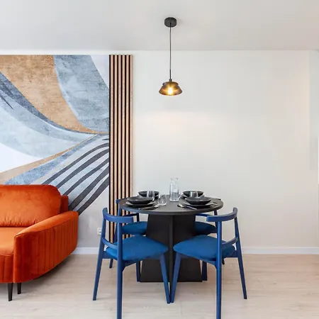 Apartly- Riverview With Balcony & Parking シュチェチン